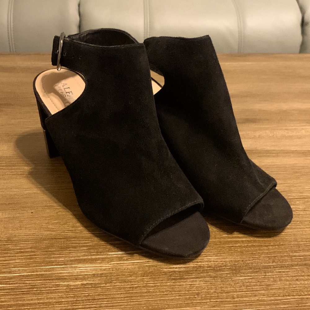ALFANI STEP FLEX LEATHER OPEN TOE HEEL 8.5